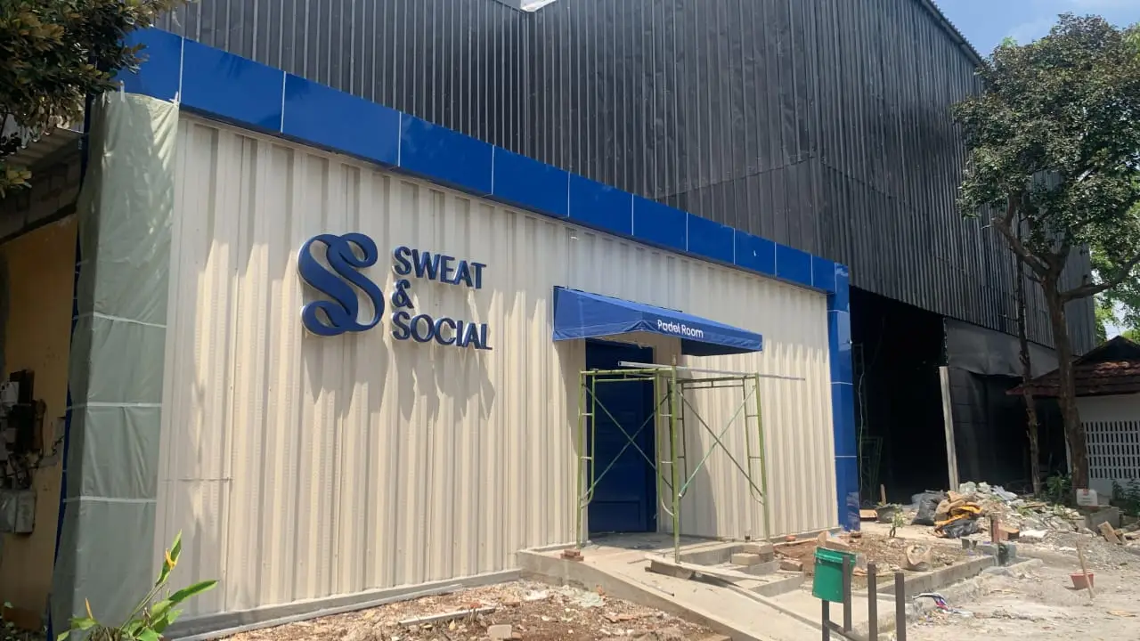 Pembangunan Lapangan padel Sweet & Social